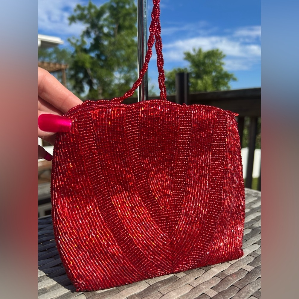 Glee Fully Beaded Red Evening Purse Bag w/ Sateen Interior LIKE NEW CONDITION!​